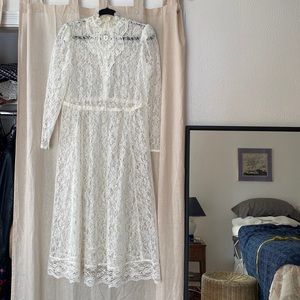 Vintage Lace Victorian Style Wedding Dress